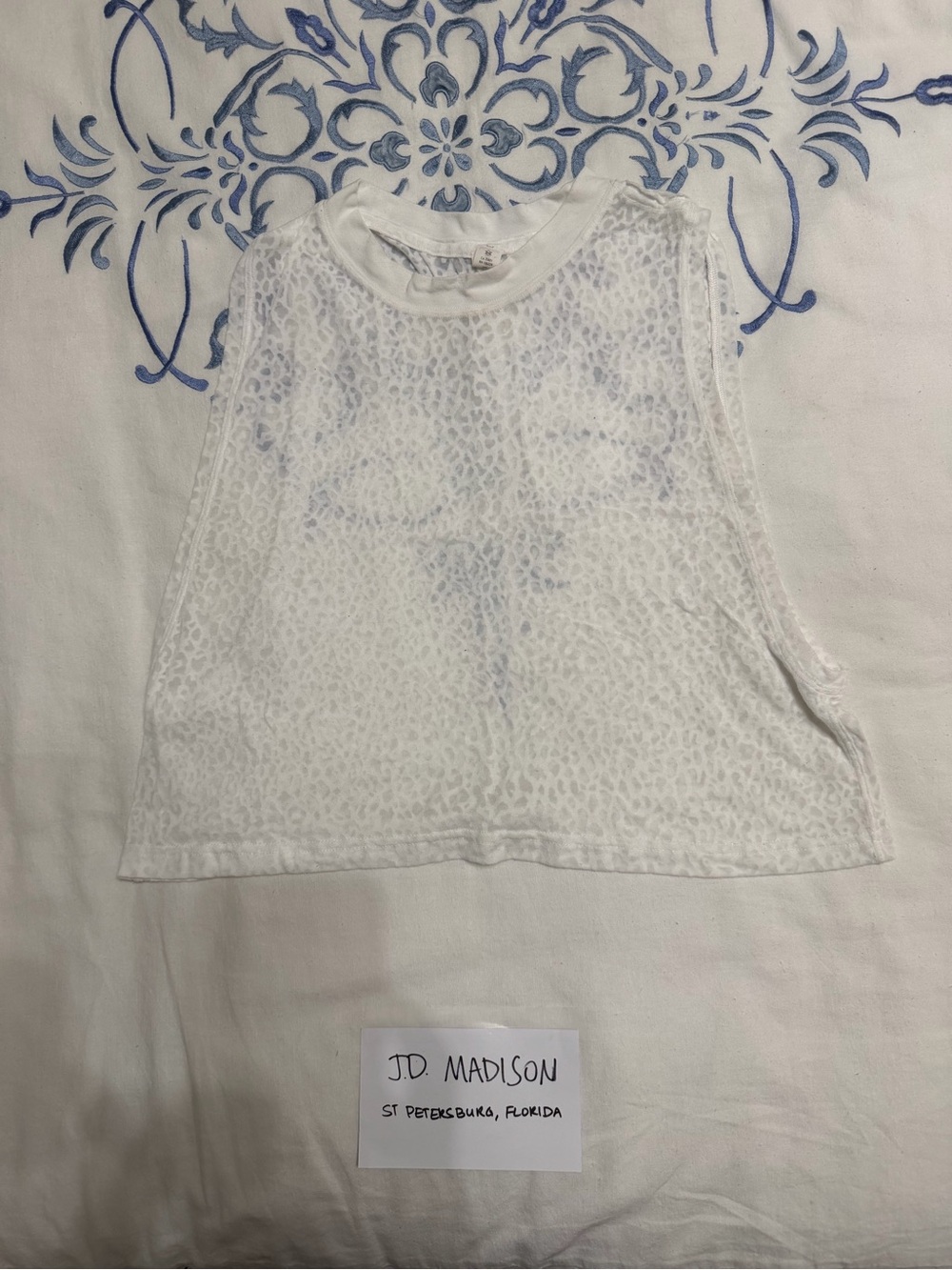 Lululemon White Sleeveless Crop Tank
